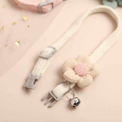 Flower Cat Collar with Bell – Cute, Colorful & Perfectly Fitted