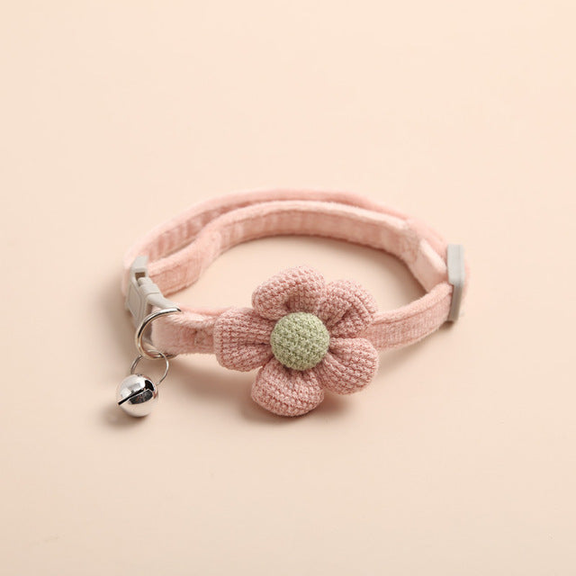 Flower Cat Collar with Bell – Cute, Colorful & Perfectly Fitted