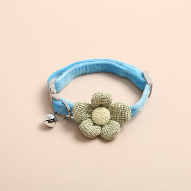 Flower Cat Collar with Bell – Cute, Colorful & Perfectly Fitted