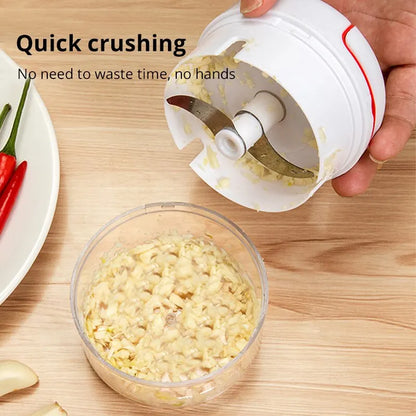 1Pc White Hand Pulled Garlic Grinder in the Kitchen Palm Multi Functional Food Garlic Grinder Shredding Machine Garlic Puller