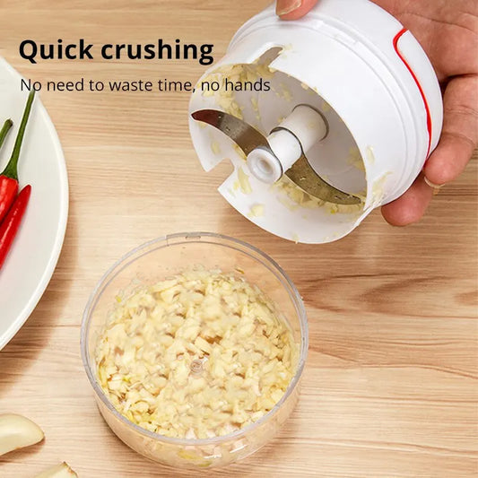1Pc White Hand Pulled Garlic Grinder in the Kitchen Palm Multi Functional Food Garlic Grinder Shredding Machine Garlic Puller