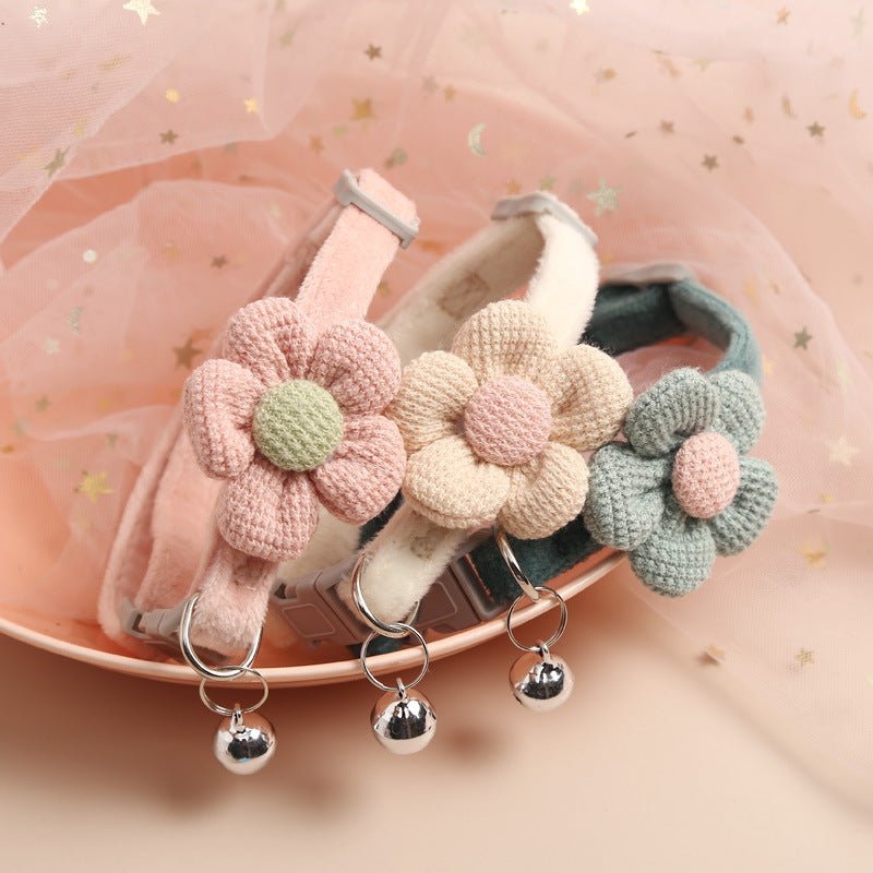 Flower Cat Collar with Bell – Cute, Colorful & Perfectly Fitted