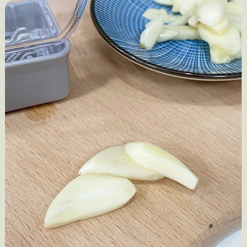 Manual Pressing Garlic Grinding Grater Cutter Cooking Tool Garlic Peeler Kitchen Accessories Kitchen Gadgets and Accessories