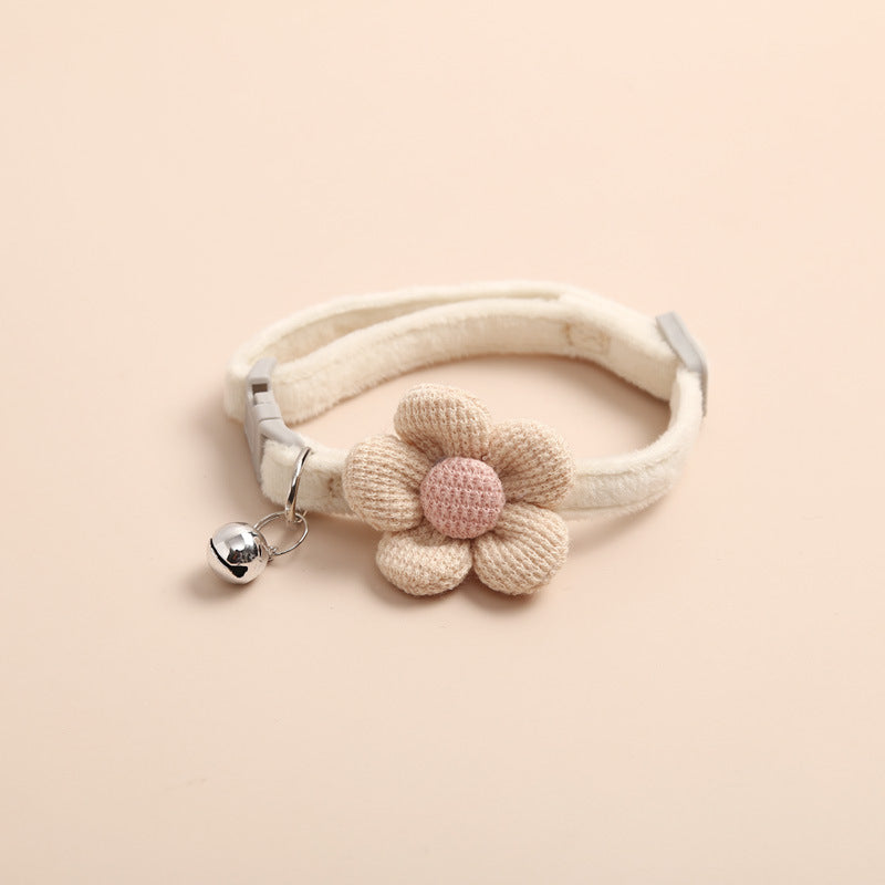 Flower Cat Collar with Bell – Cute, Colorful & Perfectly Fitted
