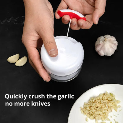 1Pc White Hand Pulled Garlic Grinder in the Kitchen Palm Multi Functional Food Garlic Grinder Shredding Machine Garlic Puller