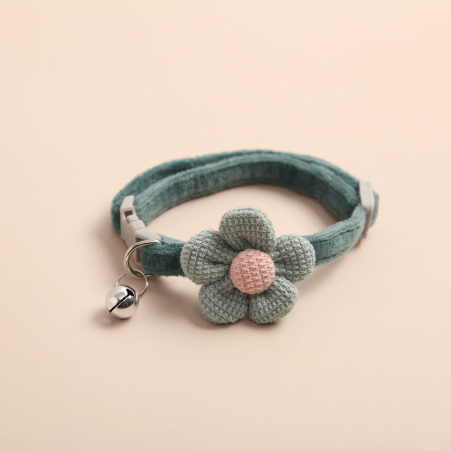 Flower Cat Collar with Bell – Cute, Colorful & Perfectly Fitted