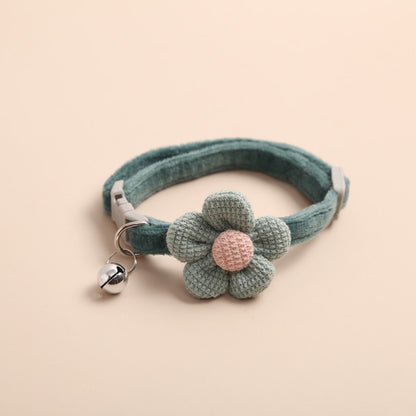 Flower Cat Collar with Bell – Cute, Colorful & Perfectly Fitted
